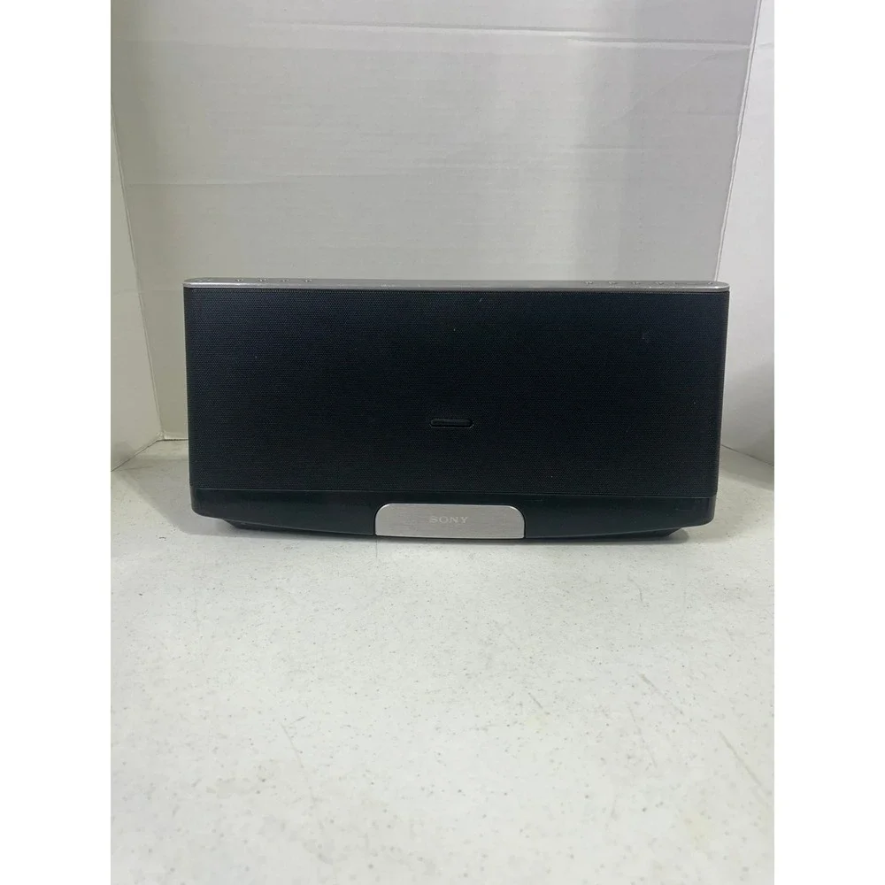 Sony RDP-XF300iN Personal Audio System‎ Speaker Lightning Dock FM Radio Black